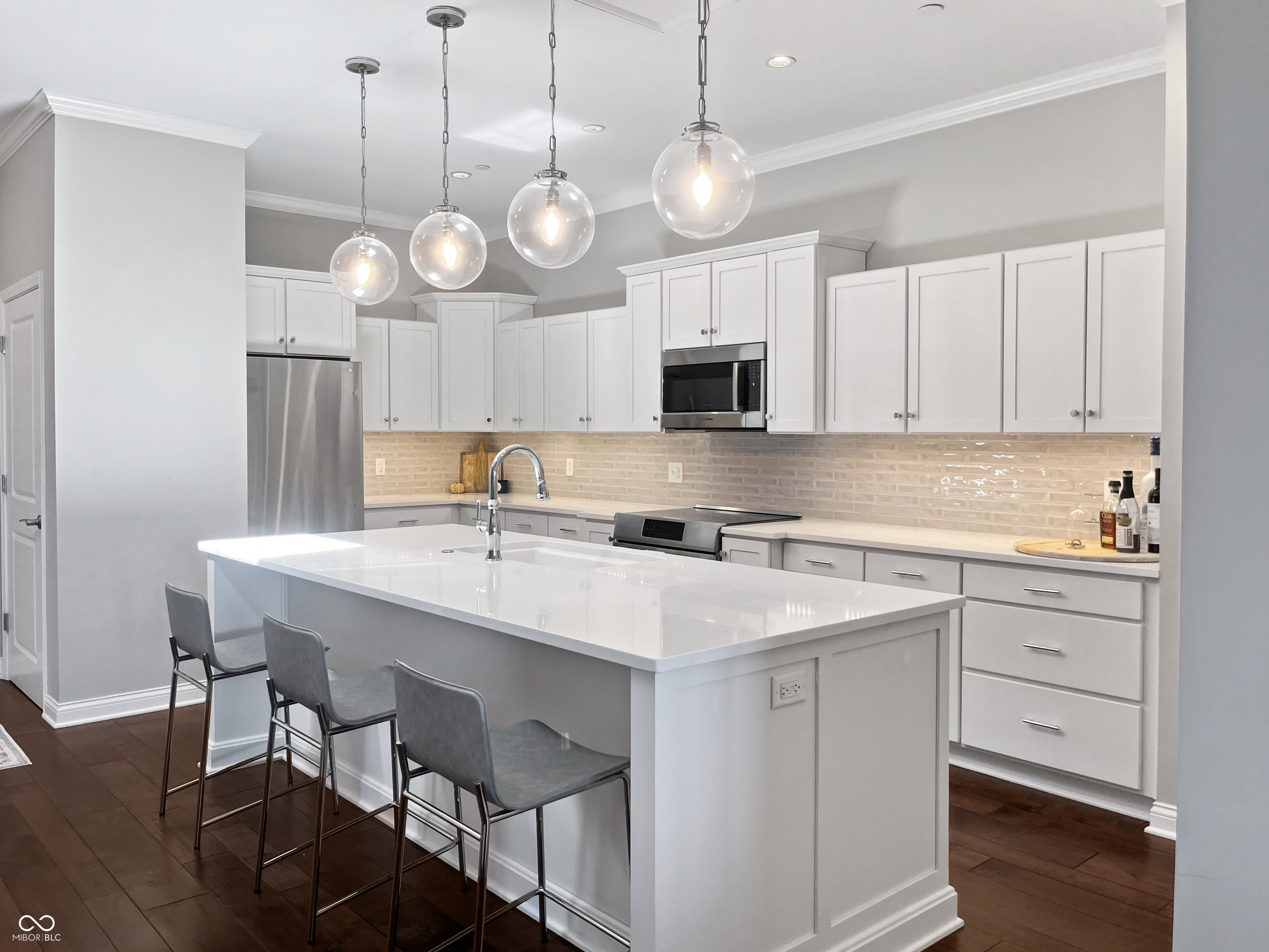 720 S Rangeline Road 703