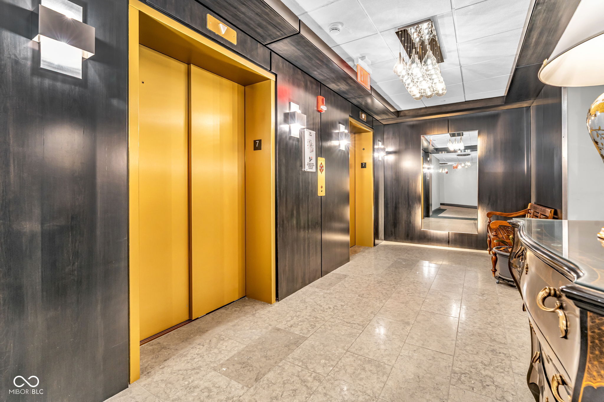 720 S Rangeline Road 703