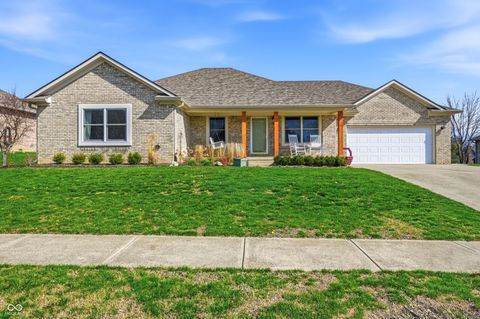 Photo of 2510 Oak Drive, Clayton, IN 46118 (MLS # 22081526)