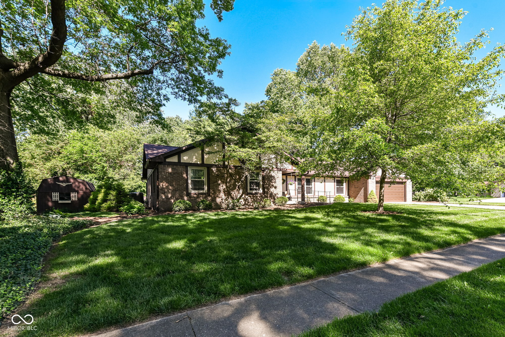10188 E Lakeshore Drive