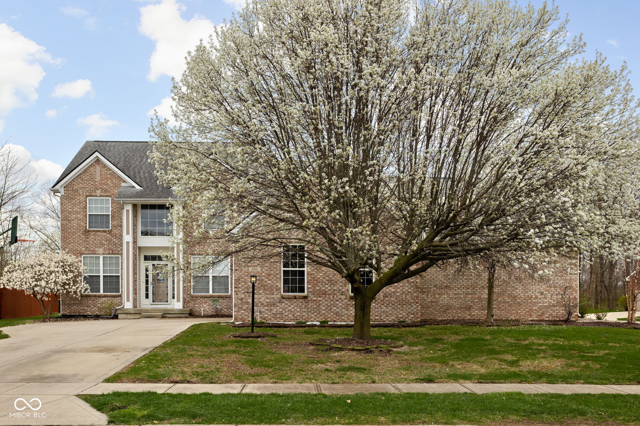 805 Harvest Lake Drive