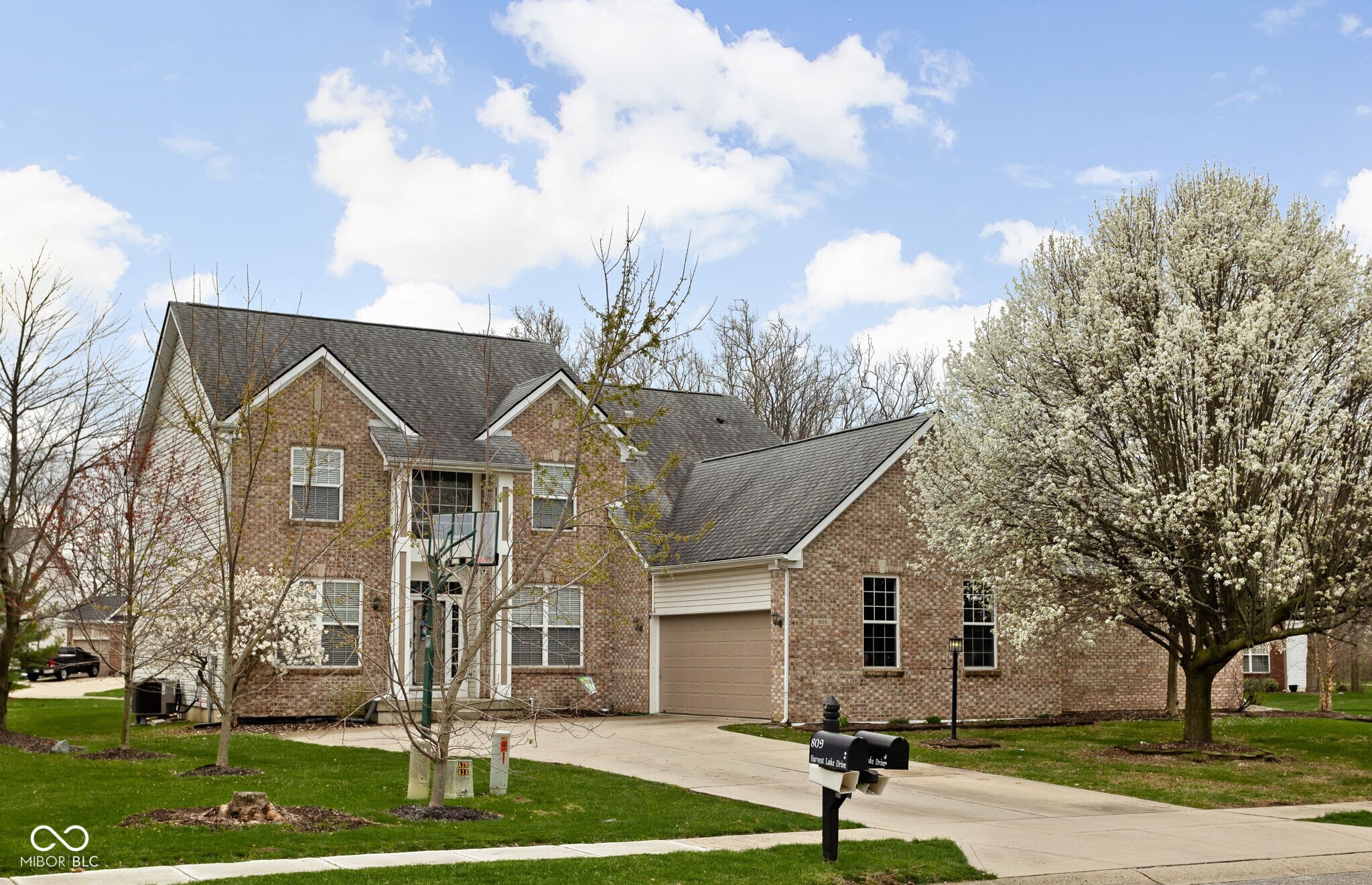 805 Harvest Lake Drive