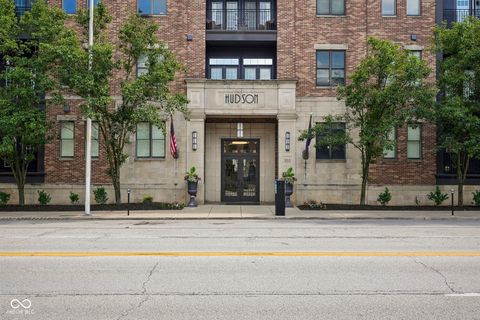 Photo of 355 E Ohio Street #223, Indianapolis, IN 46204 (MLS # 22112360)