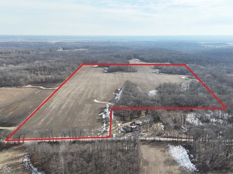 7138 N State Line Road Cayuga IN 47928