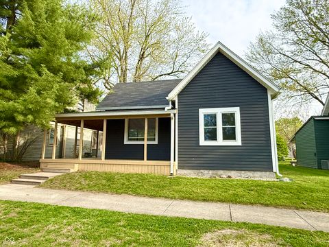 Photo of 1422 Grant Street, Noblesville, IN 46060 (MLS # 22095275)