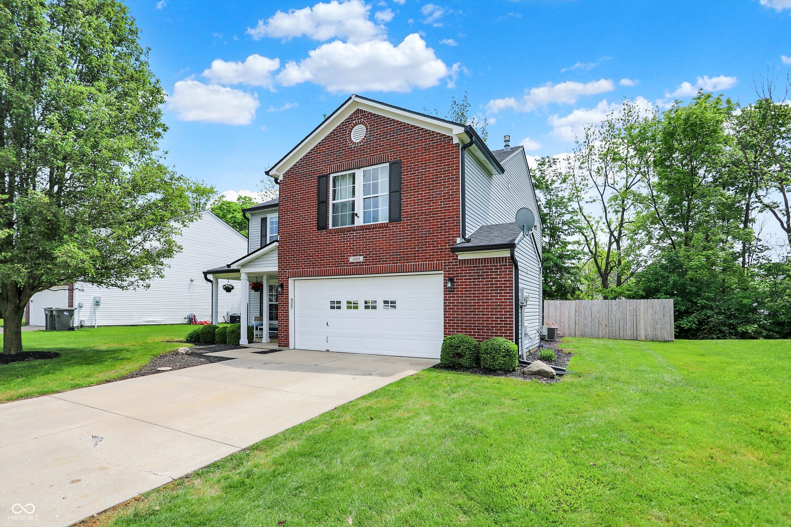 6809 Amber Springs Way