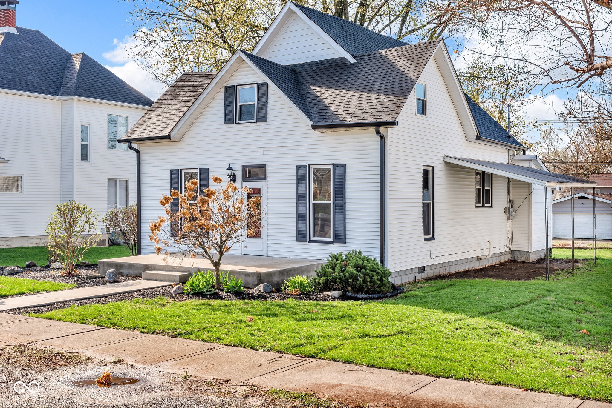 143 W Washington Street