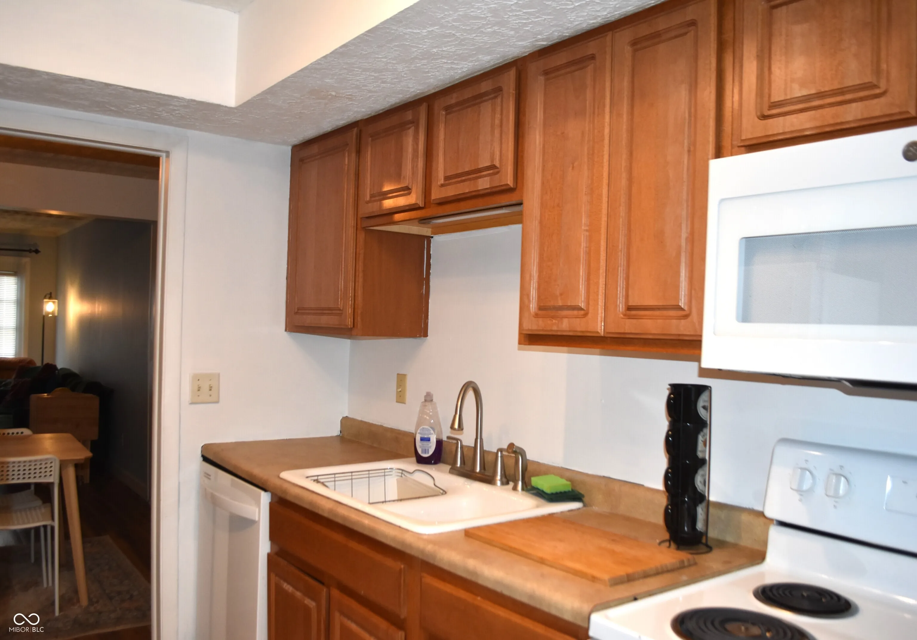 Indianapolis, Indiana 46260, United States, 2 Bedrooms Bedrooms, ,2 BathroomsBathrooms,Residential,Active,142542