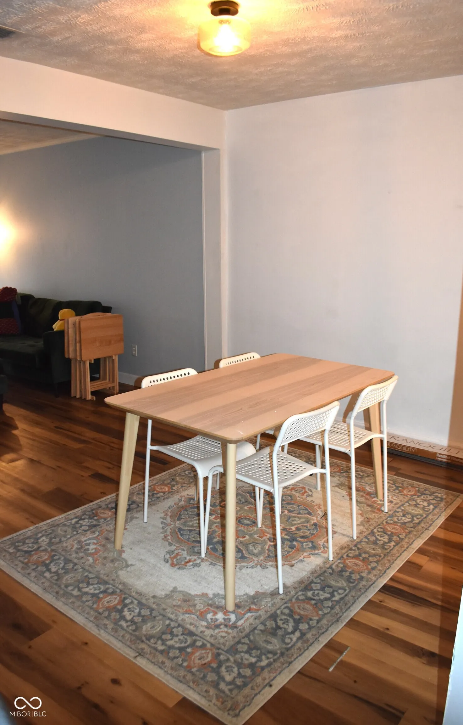 Indianapolis, Indiana 46260, United States, 2 Bedrooms Bedrooms, ,2 BathroomsBathrooms,Residential,Active,142542