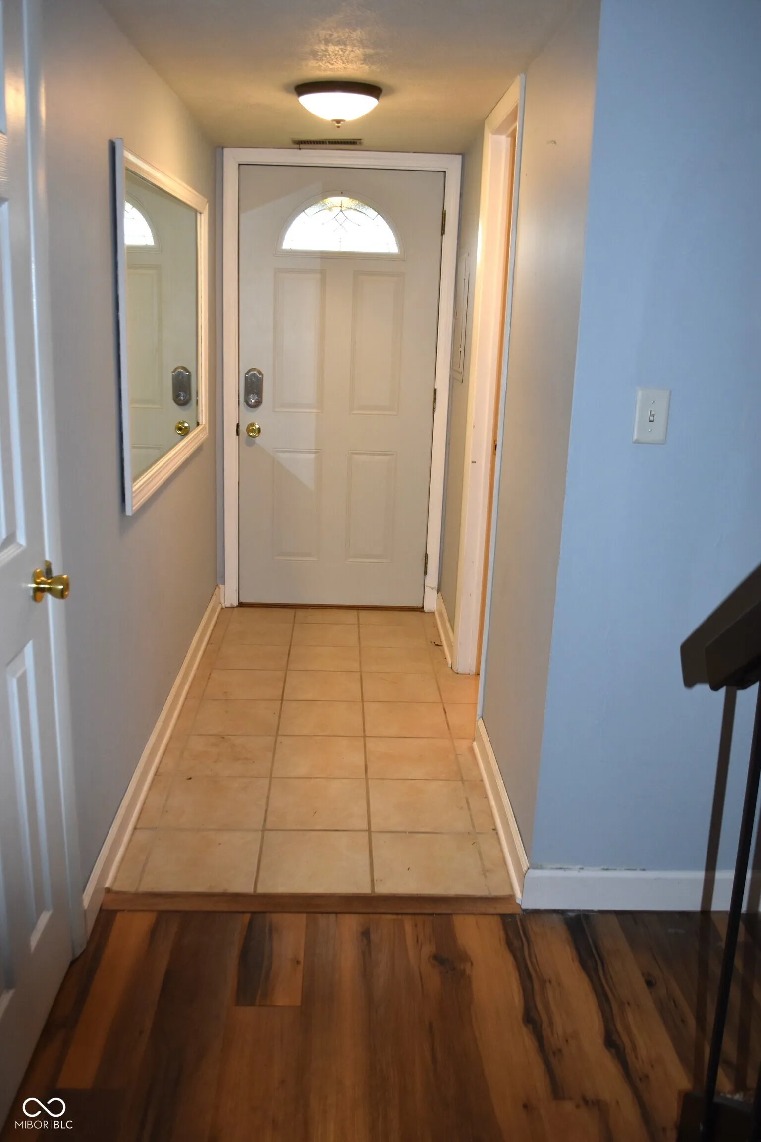 Indianapolis, Indiana 46260, United States, 2 Bedrooms Bedrooms, ,2 BathroomsBathrooms,Residential,Active,142542