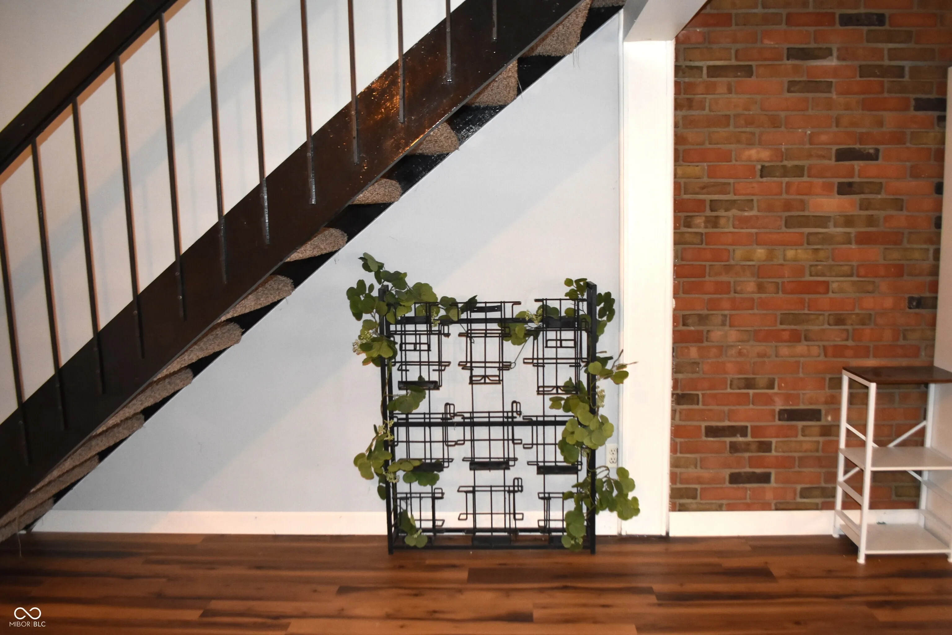 Indianapolis, Indiana 46260, United States, 2 Bedrooms Bedrooms, ,2 BathroomsBathrooms,Residential,Active,142542