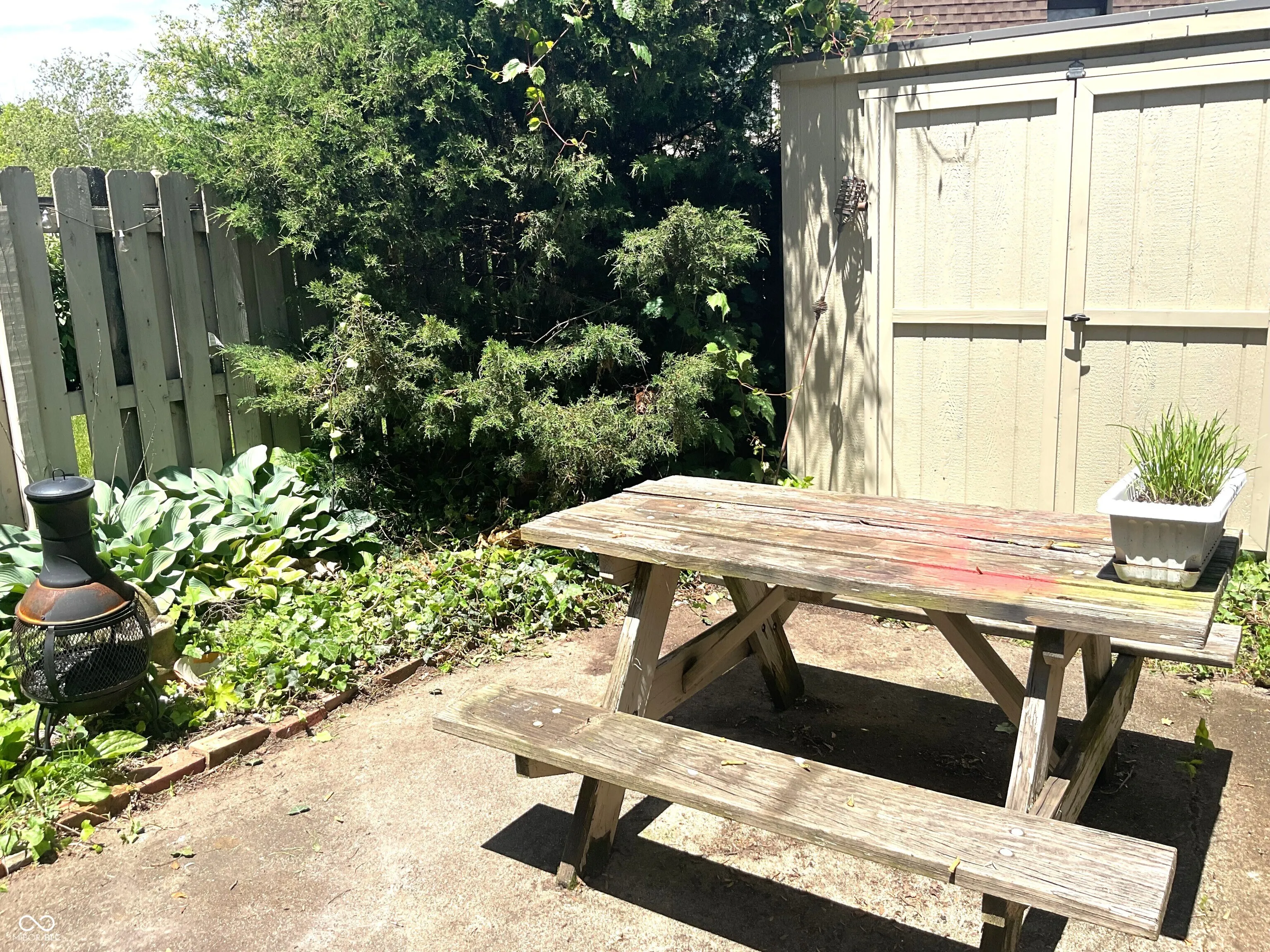 Indianapolis, Indiana 46260, United States, 2 Bedrooms Bedrooms, ,2 BathroomsBathrooms,Residential,Active,142542