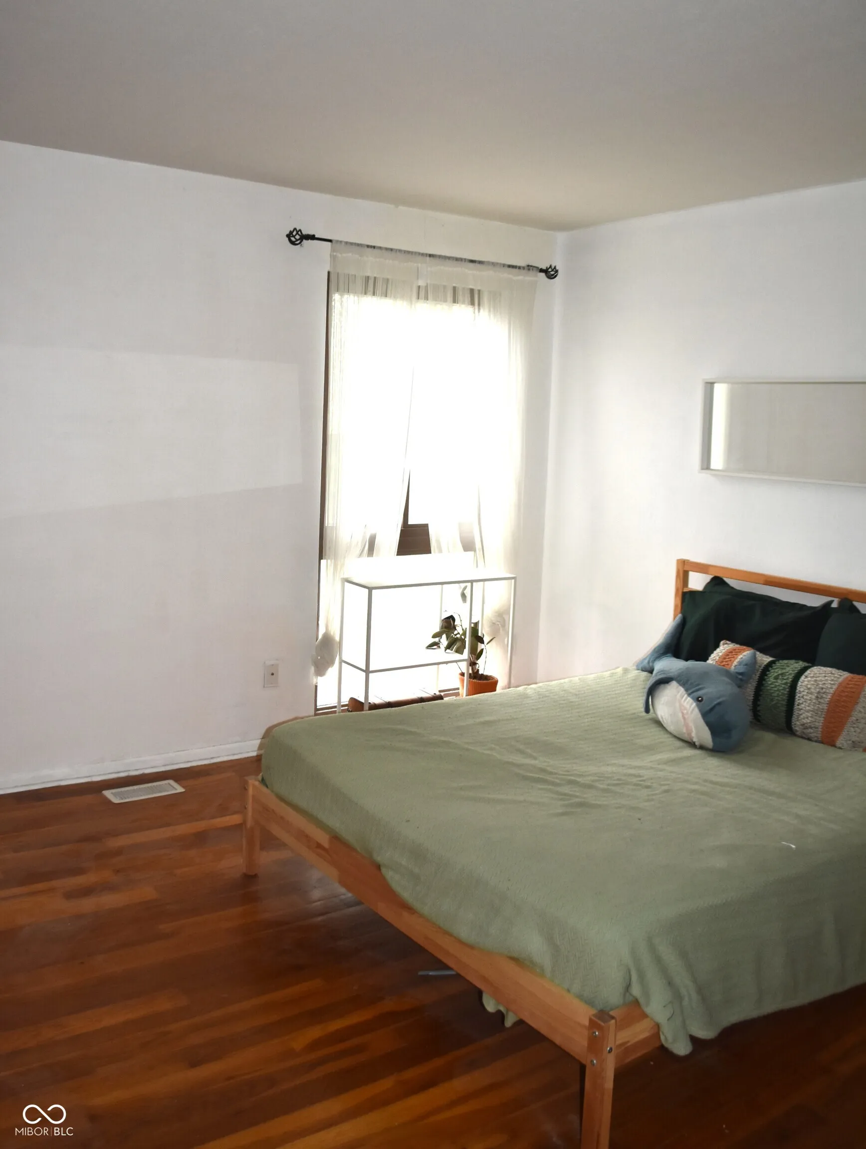 Indianapolis, Indiana 46260, United States, 2 Bedrooms Bedrooms, ,2 BathroomsBathrooms,Residential,Active,142542