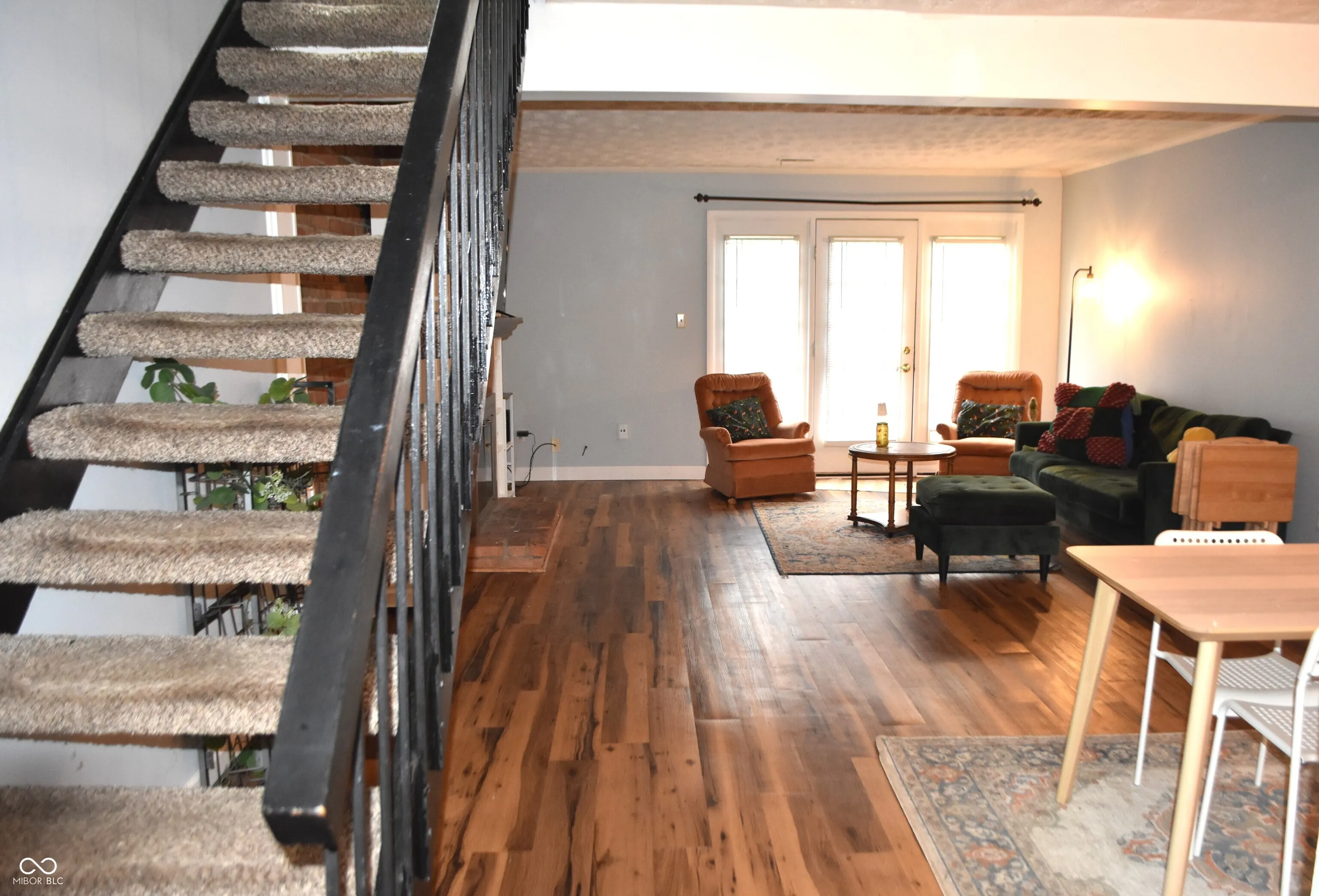 Indianapolis, Indiana 46260, United States, 2 Bedrooms Bedrooms, ,2 BathroomsBathrooms,Residential,Active,142542