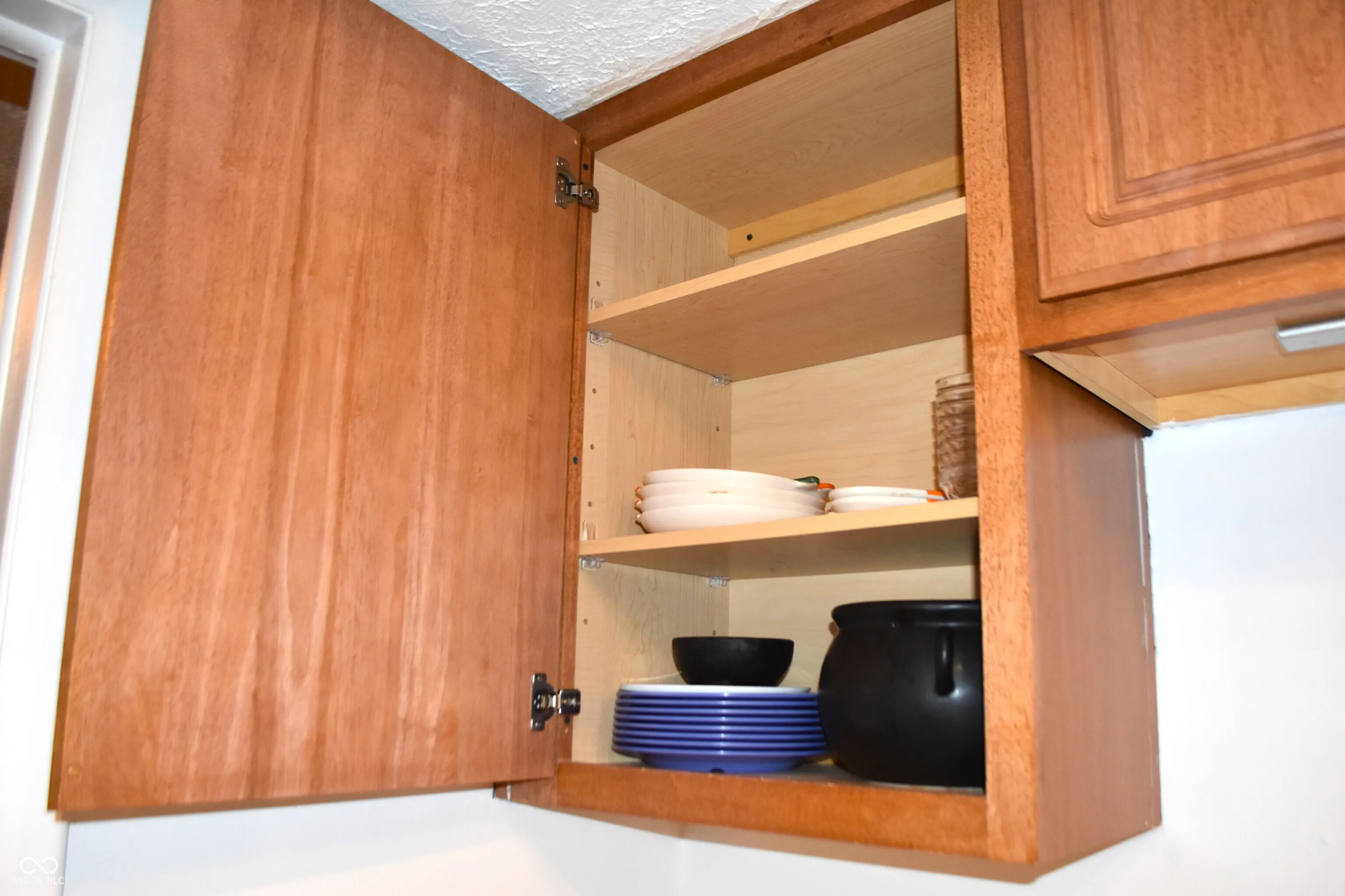 Indianapolis, Indiana 46260, United States, 2 Bedrooms Bedrooms, ,2 BathroomsBathrooms,Residential,Active,142542