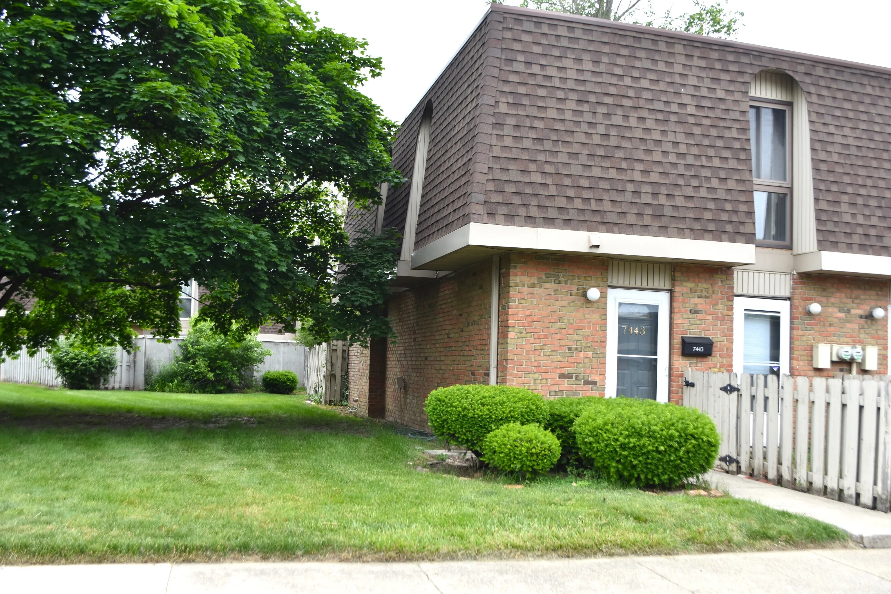 Indianapolis, Indiana 46260, United States, 2 Bedrooms Bedrooms, ,2 BathroomsBathrooms,Residential,Active,142542