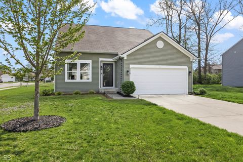 Photo of 4519 Redhaven Drive, Indianapolis, IN 46235 (MLS # 22095972)