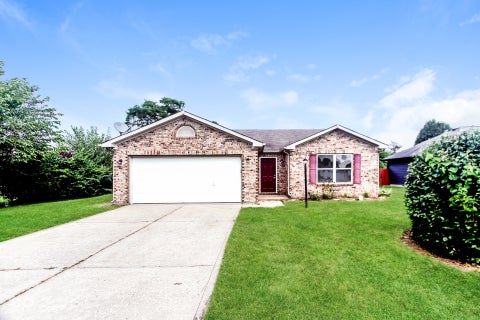 Photo of 84 Longfellow Lane, Greenfield, IN 46140 (MLS # 22121125)