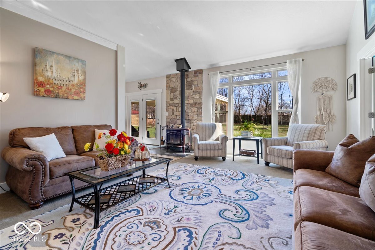 1247 N County Road 900 E