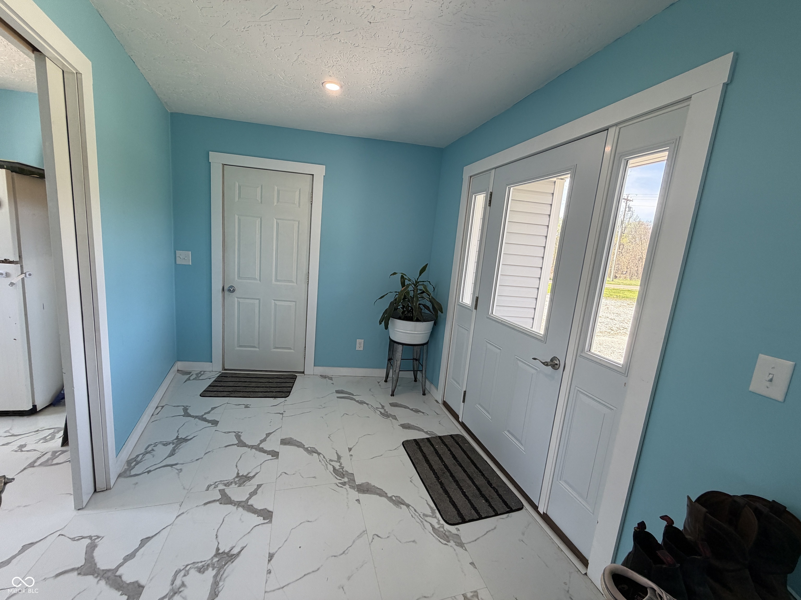 2452 S Us Highway 421