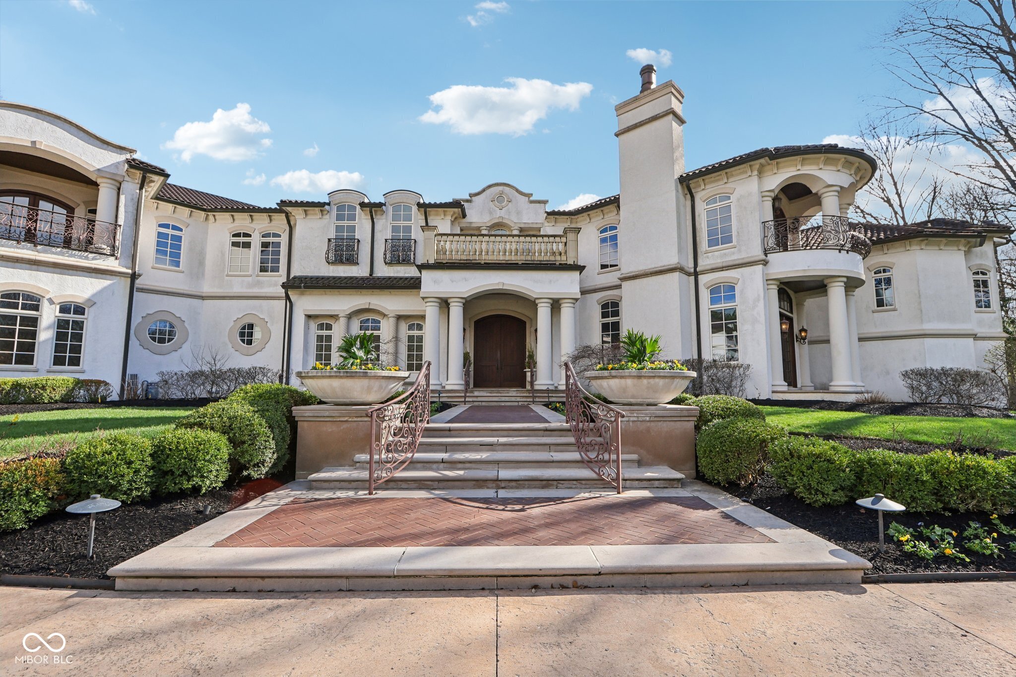 415 Springwood Drive