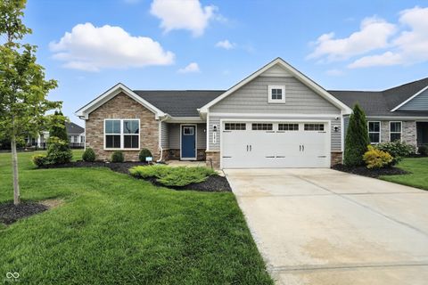 Photo of 1275 Gunnison Drive, Greenfield, IN 46140 (MLS # 22058996)