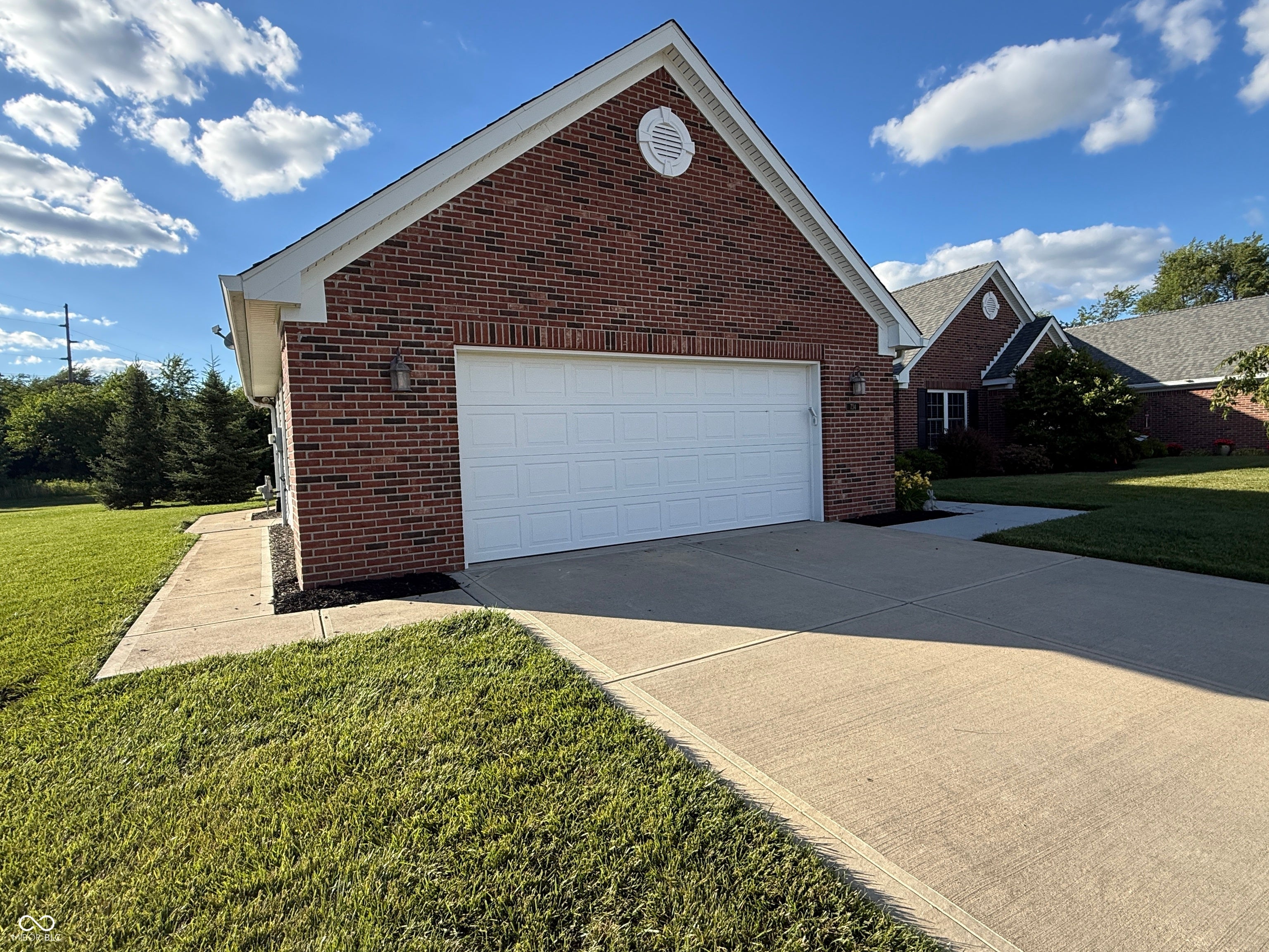 734 Monarch Lane