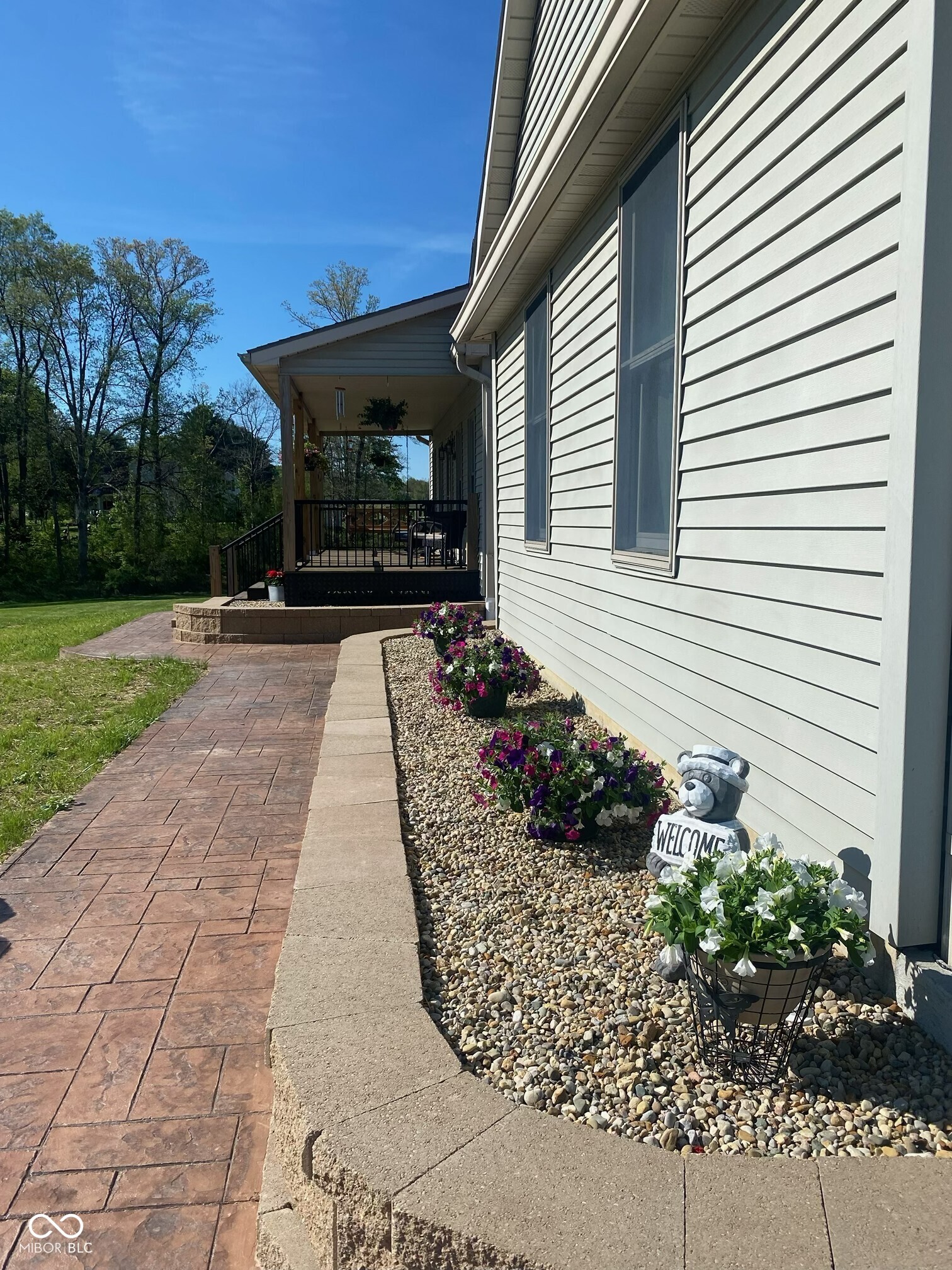 10216 S County Road 10 E