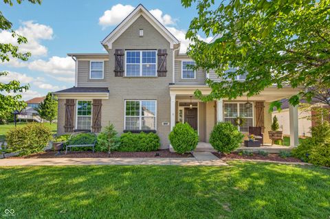 697 Lake Vista Drive Columbus IN 47201