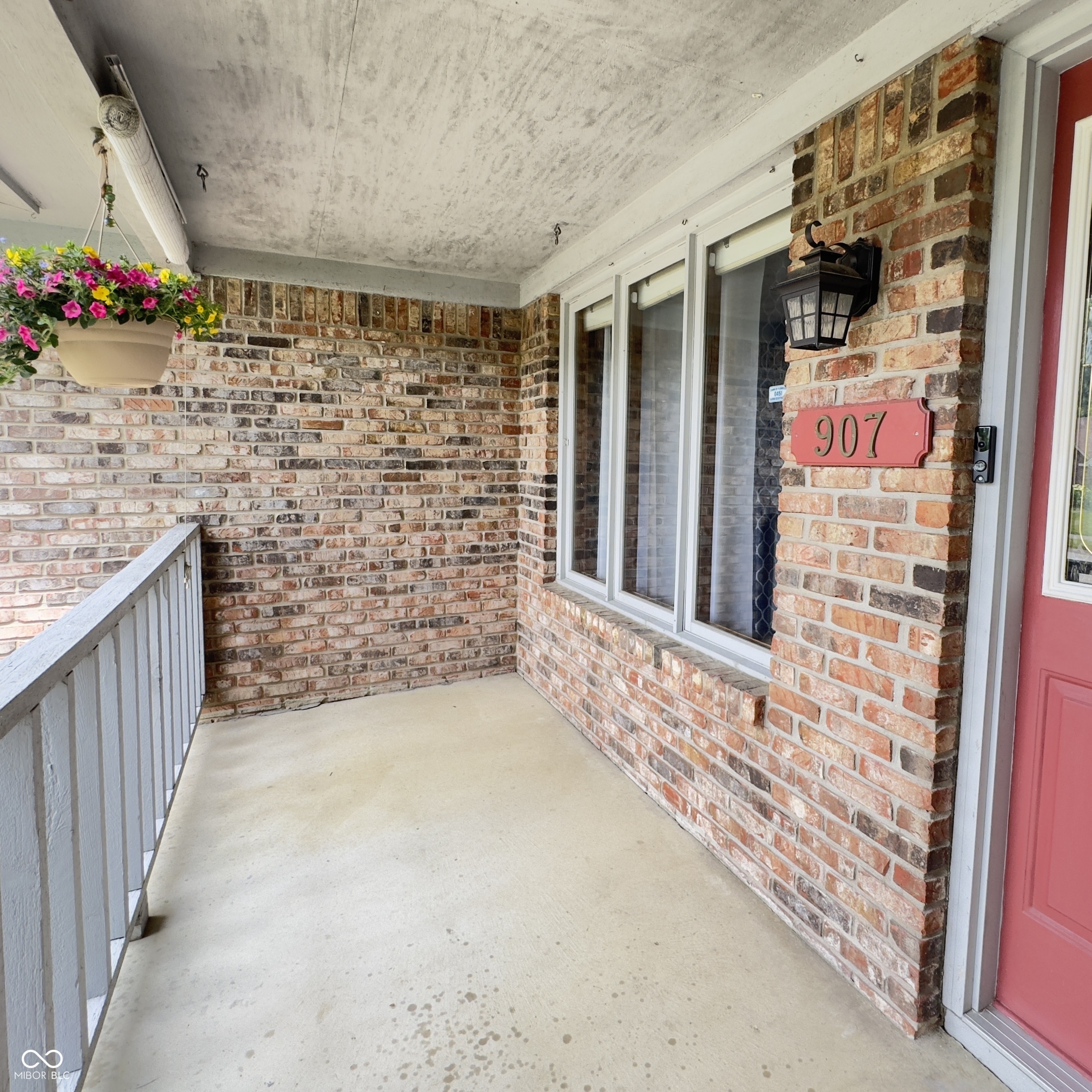 907 Corey Lane