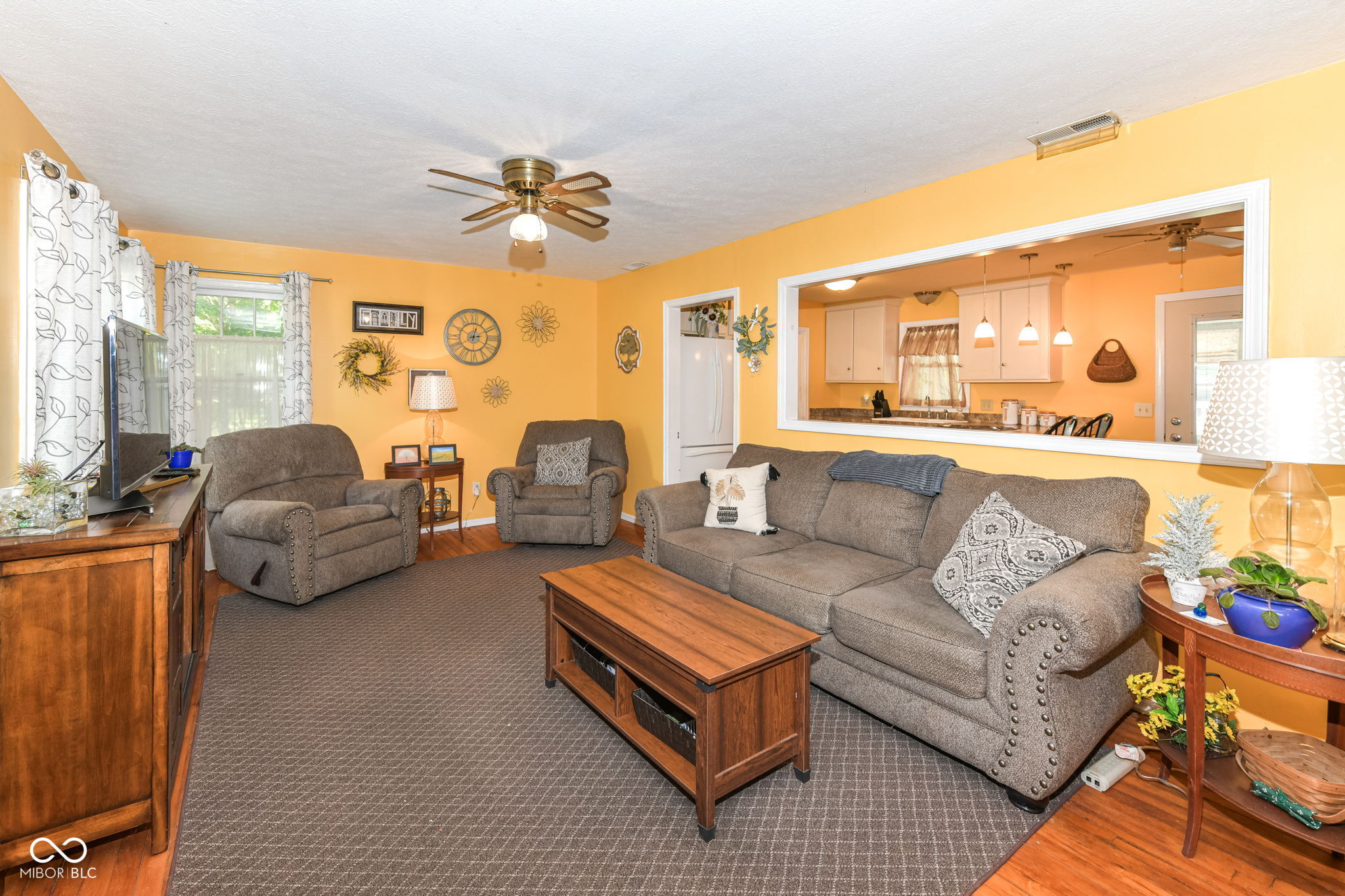 127 W Central Way