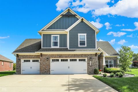 Photo of 1069 Forest Glen Drive, Greenfield, IN 46140 (MLS # 22066143)