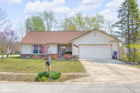 Photo of 8123 Blackgum Court, Indianapolis, IN 46236 (MLS # 22092786)
