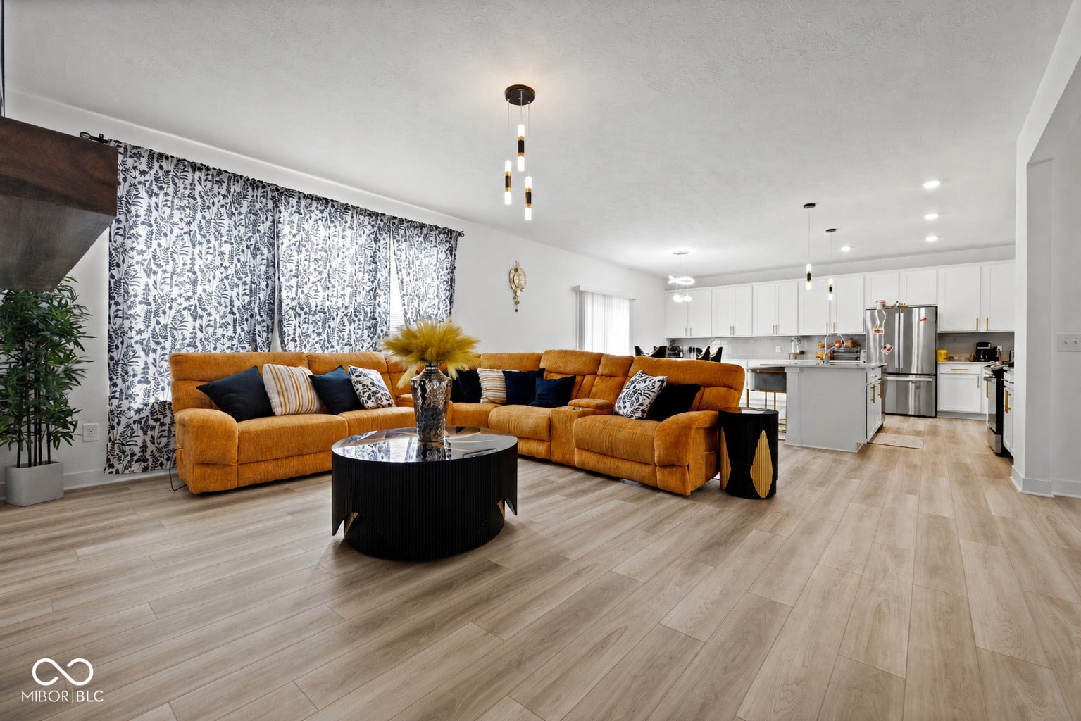 601 Hawking Court