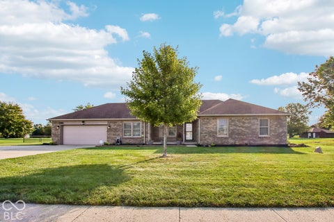 Photo of 3751 N County Road 900 E, Brownsburg, IN 46112 (MLS # 22128008)