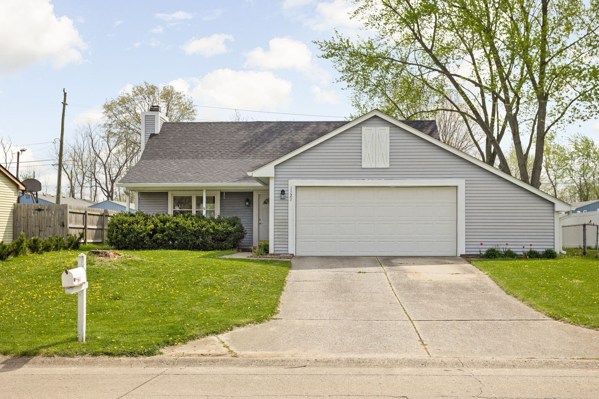 Photo 1 of 26 — 1323 Countryside Drive, Indianapolis, IN 46231