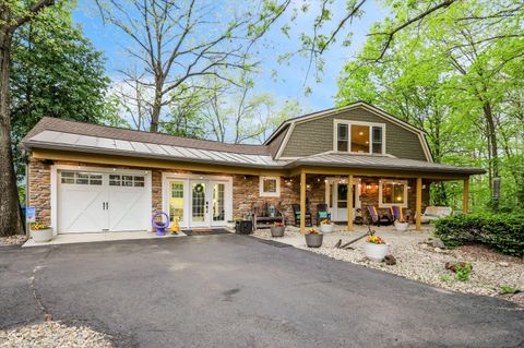 Photo of 17 Point Lane, Arcadia, IN 46030 (MLS # 22092517)
