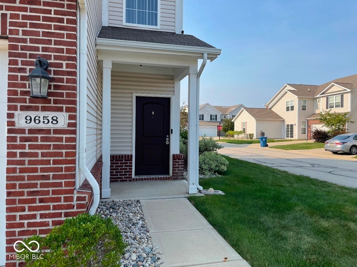 9658 Calamus Drive