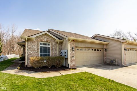 Photo of 995 Kirkpatrick Place #H, Greenfield, IN 46140 (MLS # 22090959)