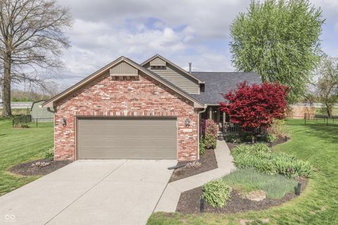 Photo of 814 Morphis Lane, Greenwood, IN 46142 (MLS # 22095234)