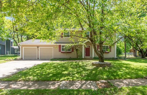 Photo of 6133 Drawbridge Lane, Indianapolis, IN 46250 (MLS # 22100858)