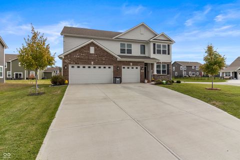 Photo of 5839 Altar Bell Circle, Greenwood, IN 46143 (MLS # 22100841)