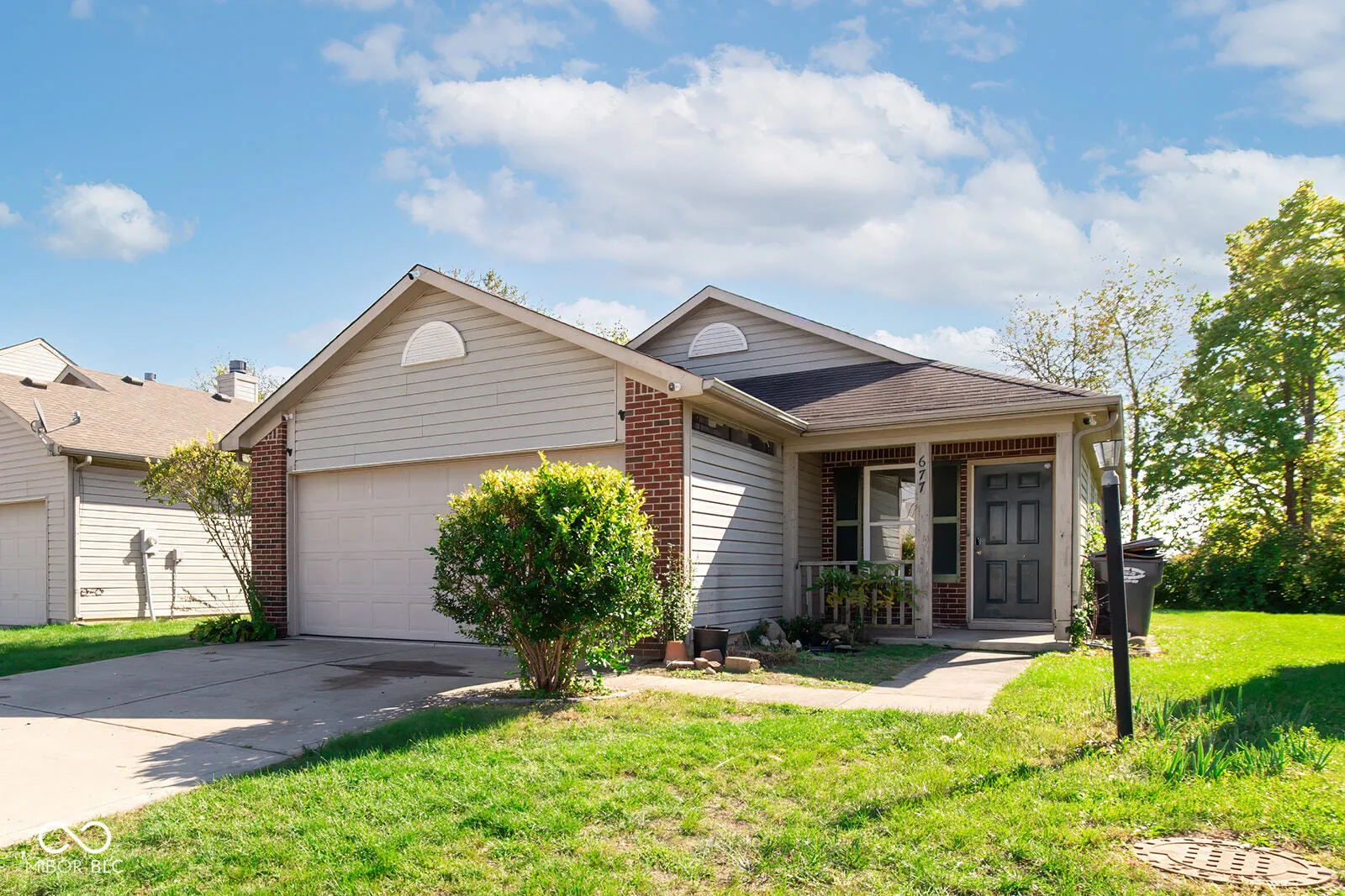 Greenwood, Indiana 46143, United States, 3 Bedrooms Bedrooms, ,2 BathroomsBathrooms,Residential,Pending,37829