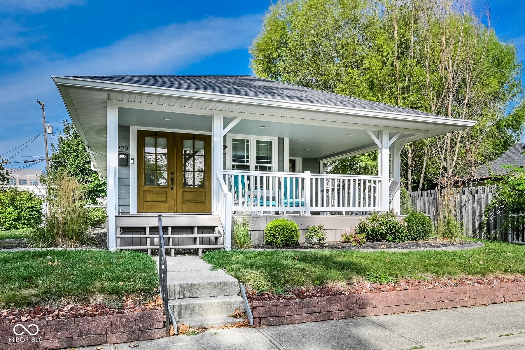 220 1st Avenue SE
