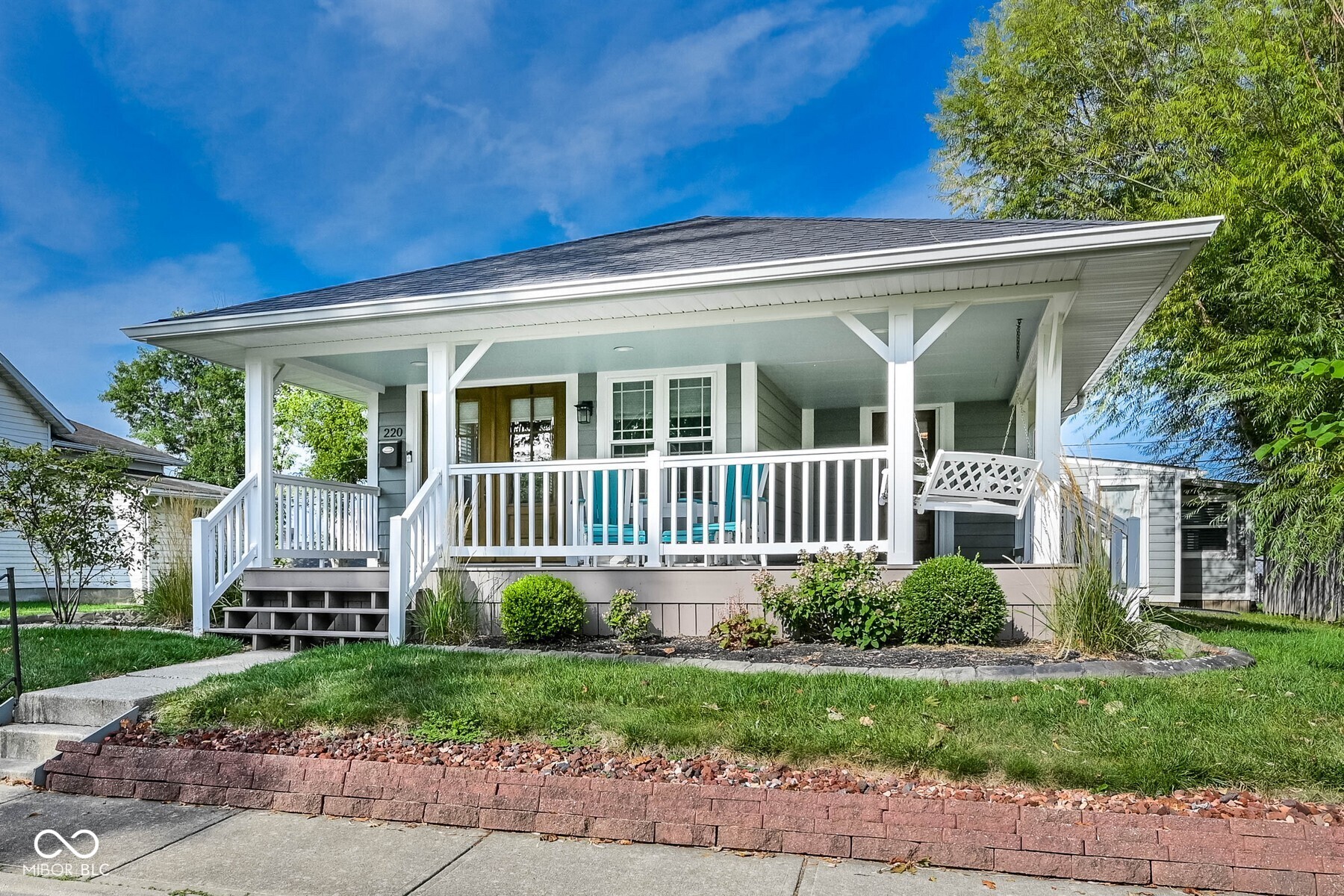 220 1st Avenue SE