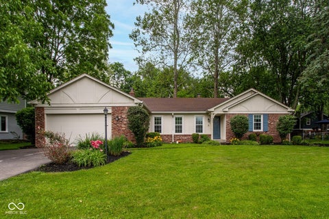 Photo of 12305 Brookshire Parkway, Carmel, IN 46033 (MLS # 22105843)