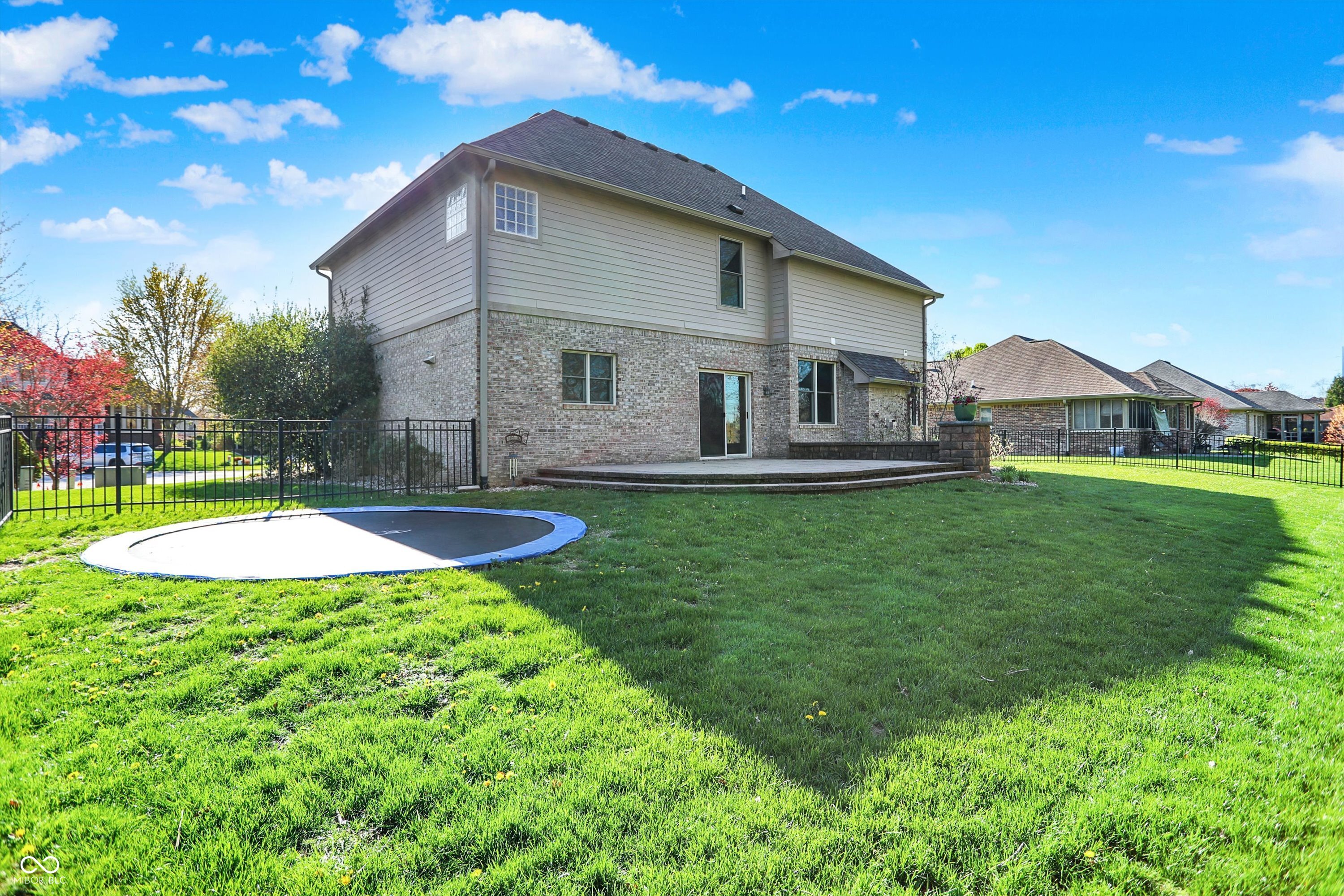 386 White Oak Lane