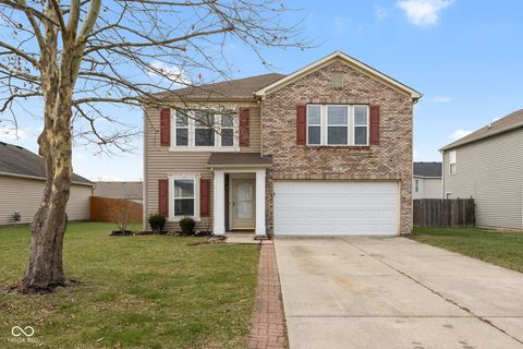 Photo of 476 Bourneside Drive, Greenfield, IN 46140 (MLS # 22083673)