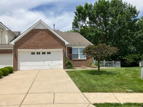 Photo of 3352 Eaton Mews Court, Greenwood, IN 46143 (MLS # 22101124)