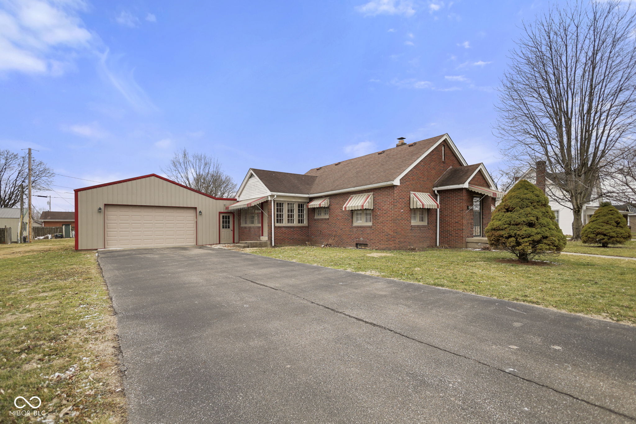 501 E Thompson Street